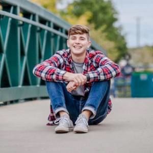 Meet your Posher, Noah